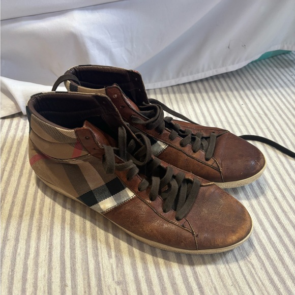 Burberry Mens High Top Sneaker - Picture 12 of 13